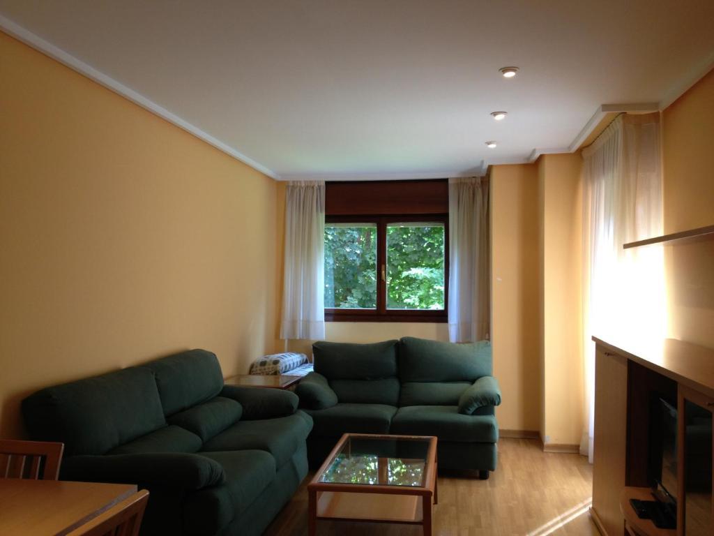 Apartamentos Turisticos Puerta De Leon Ngoại thất bức ảnh