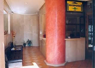 Apartamentos Turisticos Puerta De Leon Ngoại thất bức ảnh