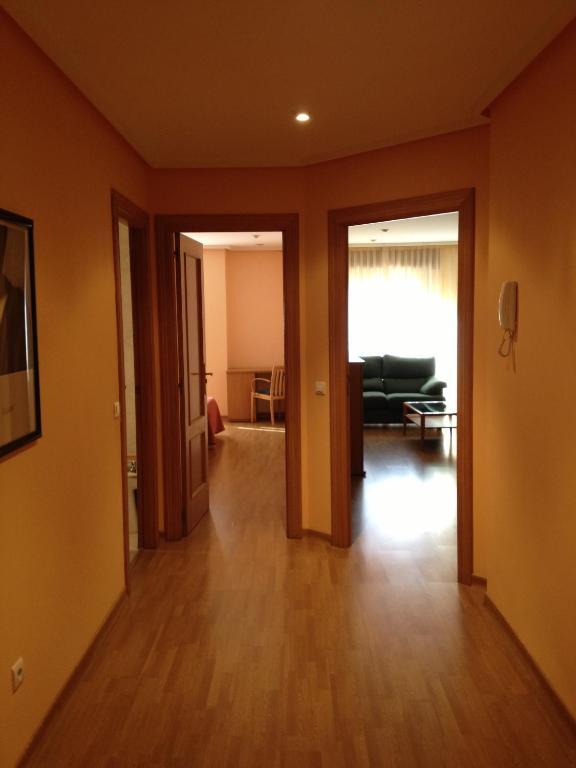 Apartamentos Turisticos Puerta De Leon Phòng bức ảnh
