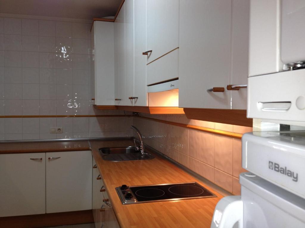 Apartamentos Turisticos Puerta De Leon Phòng bức ảnh